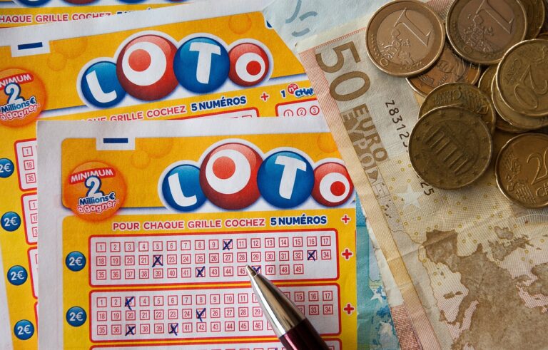 Crossing Borders, Not Laws: Understanding Legalities Around Buying International Lottery Tickets Online